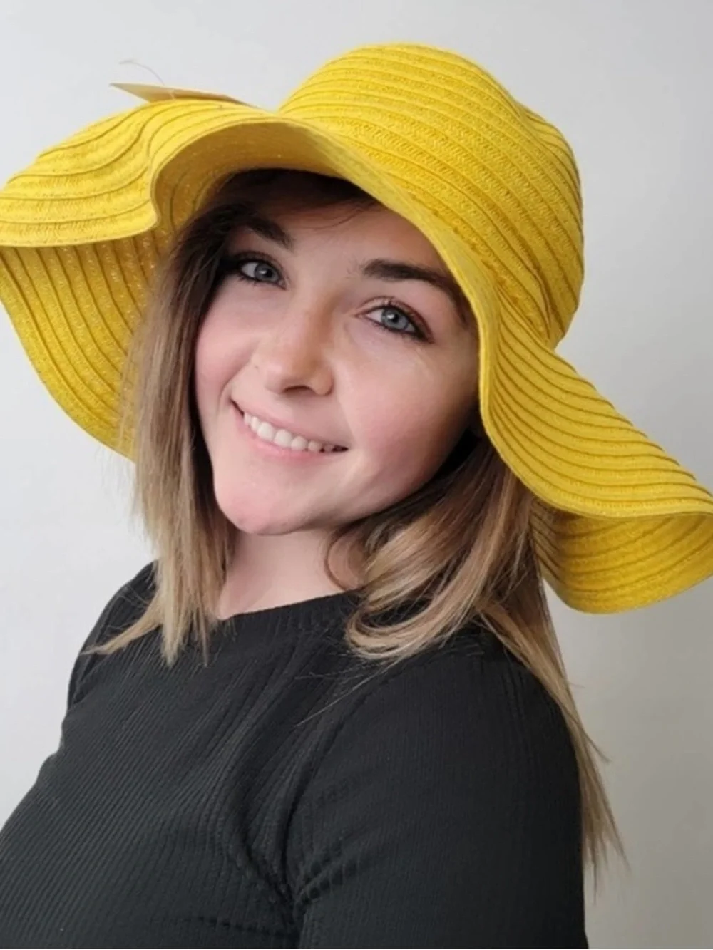 Wide-Brim Sun Hat in Yellow — Women’s Summer Floppy Hat